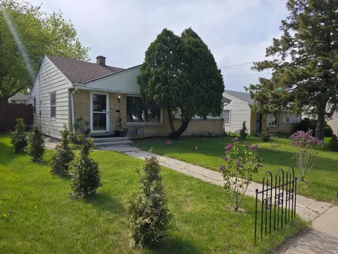 3949 N 77th, Milwaukee, WI 53222