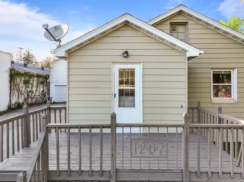 1207 Grant, Lake Geneva, WI 53147