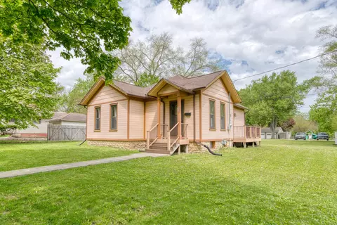 826 W Walworth, Whitewater, WI 53190
