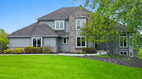 w292n3634 Stillmeadow, Delafield, WI 53072