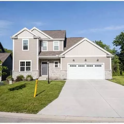 310 Paradise, Hartland, WI 53029