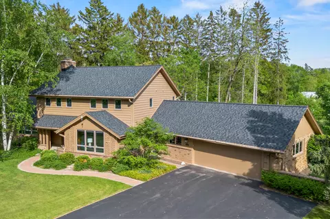 921 W Green Tree, River Hills, WI 53217