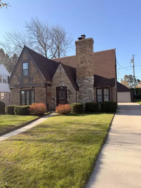 843 Wilson, Manitowoc, WI 54220