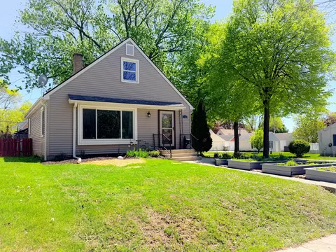 2802 N 89th, Milwaukee, WI 53222