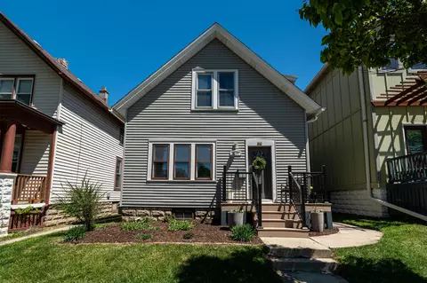 2138 S Allis, Milwaukee, WI 53207