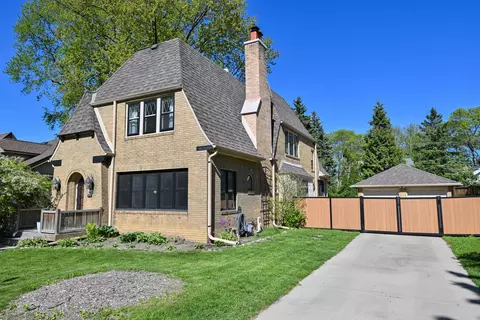 2350 Lefeber, Wauwatosa, WI 53213