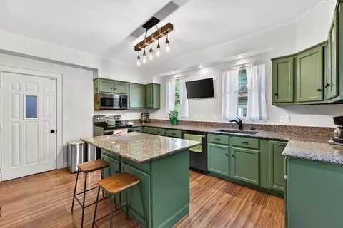 1465 S 76th, West Allis, WI 53214