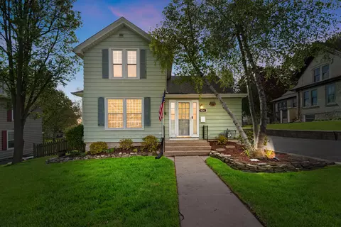 424 James, Burlington, WI 53105