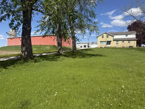 n562 Hancock Road, Emmet, WI 53098