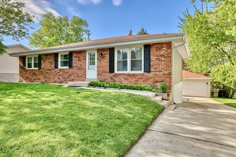 1960 Dixie, Waukesha, WI 53189