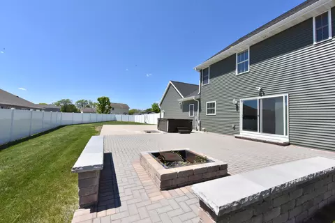 Exterior - 3184 S Warbler, Beloit, WI 53511 photo 4 of 8