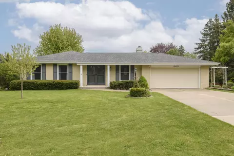 12455 W Hickory, New Berlin, WI 53151