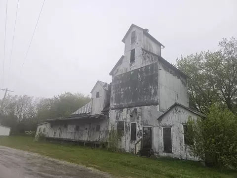 3812 Elevator, Cato, WI 54230