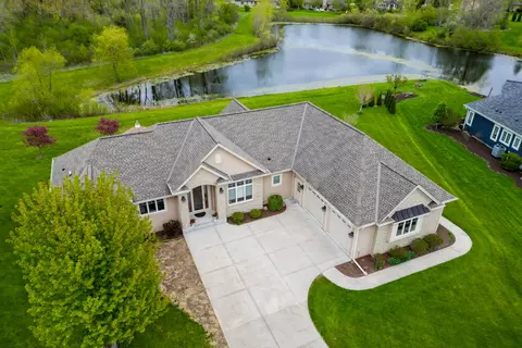 8622 S Avian, Franklin, WI 53132