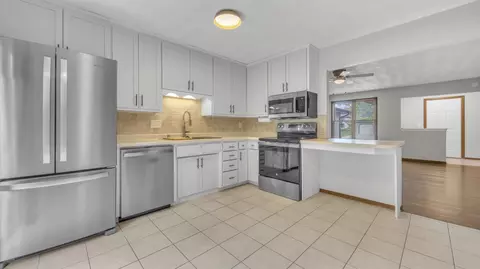 Kitchen - 819 S Westhaven #C, Appleton, WI 54914 photo 2 of 3