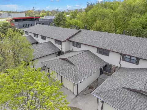 View/Area - 819 S Westhaven #C, Appleton, WI 54914 photo 2 of 5