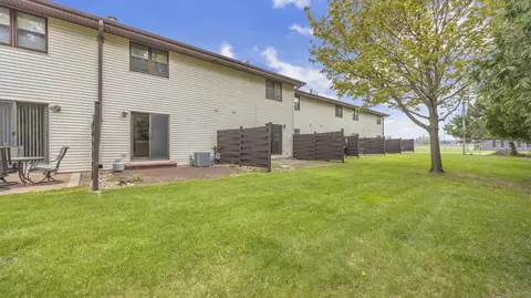 Exterior - 819 S Westhaven #C, Appleton, WI 54914 photo 3 of 6