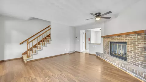 Living - 819 S Westhaven #C, Appleton, WI 54914 photo 3 of 3