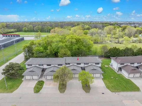 View/Area - 819 S Westhaven #C, Appleton, WI 54914 photo 3 of 5