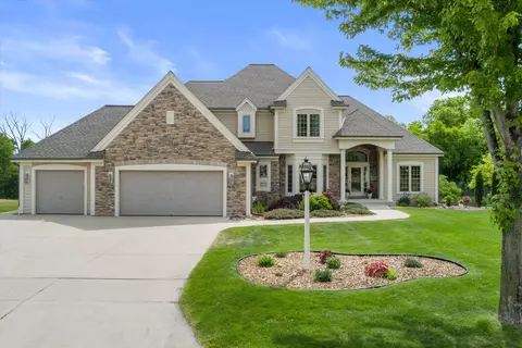 8234 S 43rd, Franklin, WI 53132
