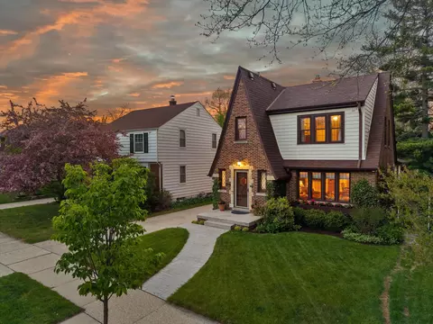 4971 N Idlewild, Whitefish Bay, WI 53217