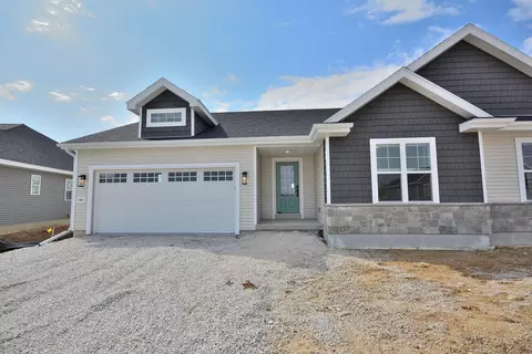 1057 Elderberry, Oconomowoc, WI 53066