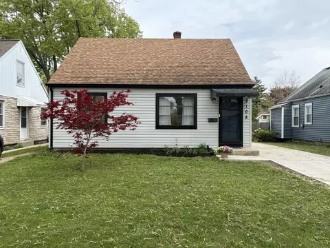 2108 S 93rd, West Allis, WI 53227