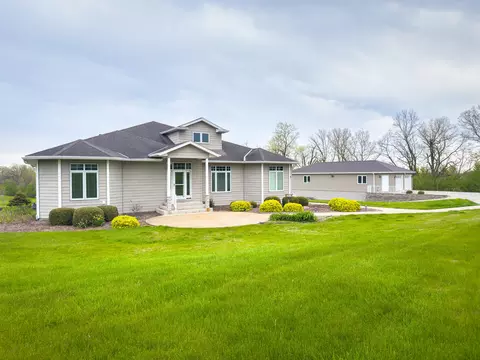 11604 N Granville, Mequon, WI 53097