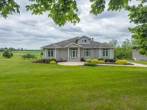 11604 N Granville, Mequon, WI 53097