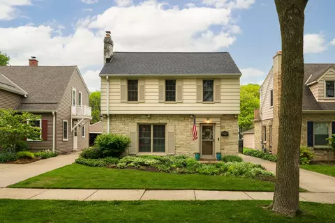 2456 N 85th, Wauwatosa, WI 53226
