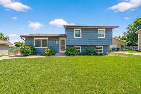 8620 S Riverton, Oak Creek, WI 53154