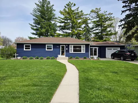 434 Greenland, Oconomowoc, WI 53066