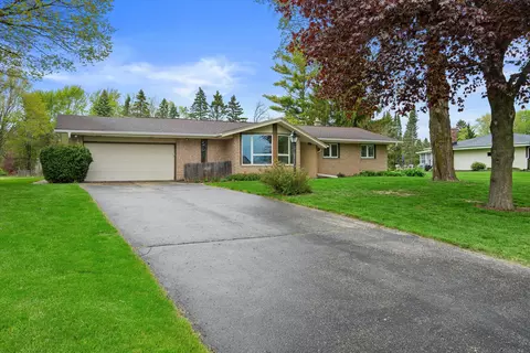 3182 Kettle Moraine, Hubertus, WI 53033