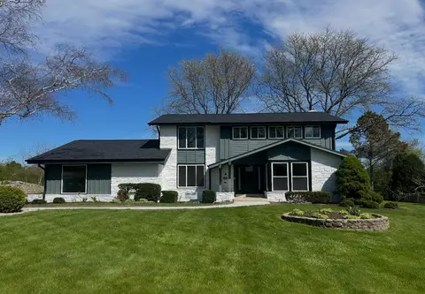 7693 Overlook, Greendale, WI 53129