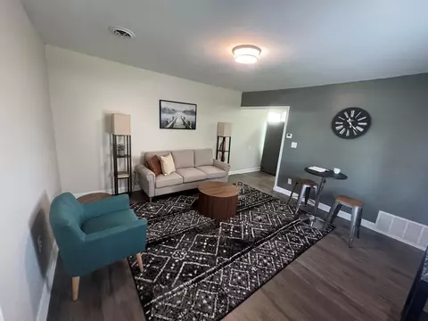 709 Dexter, Madison, WI 53704