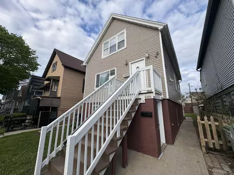 2446 S 17th #2446A, Milwaukee, WI 53215