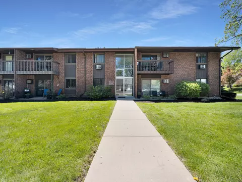 1270 Wisconsin #203A, Lake Geneva, WI 53147
