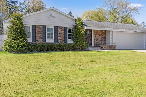 521 W 3rd, Waldo, WI 53093