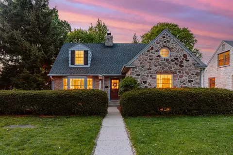 8022 Jackson Park, Wauwatosa, WI 53213