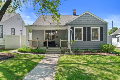 3421 S Quincy, Milwaukee, WI 53207