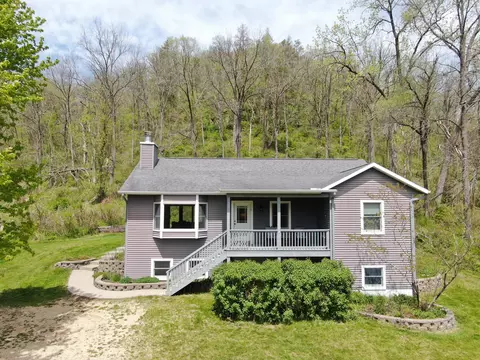55276 Three Creeks, Freeman, WI 54628
