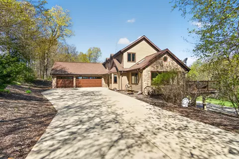 9355 St Kilian, Wayne, WI 53002