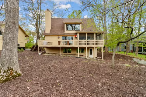 152 Saint Andrews, Fontana, WI 53125