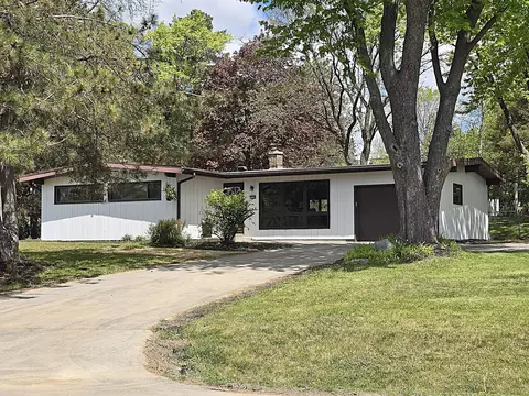 18400 Beverly Hls, Brookfield, WI 53045