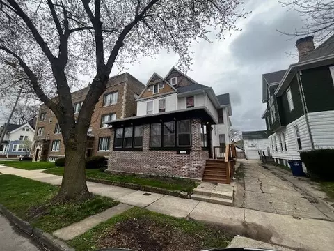 1040 College, Racine, WI 53403