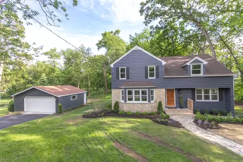 225 Waubun, Fontana, WI 53125
