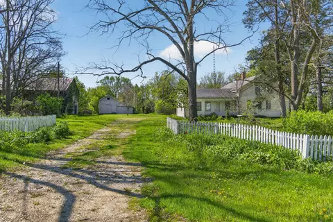 35515 Washington, Rochester, WI 53105