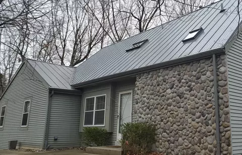 8130 Forest Vw, Kewaskum, WI 53040