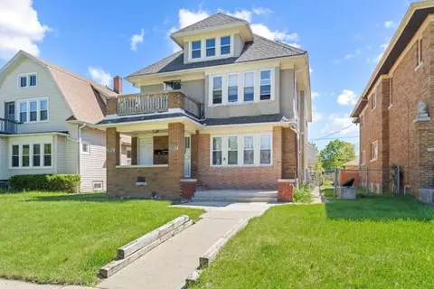 2850 N 51st #2852, Milwaukee, WI 53210