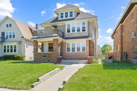 2850 N 51st #2852, Milwaukee, WI 53210